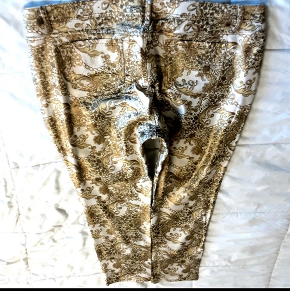 Almost Famous Jeans Size 22 Skinny Leg Fit NWOT - Picture 4 of 14